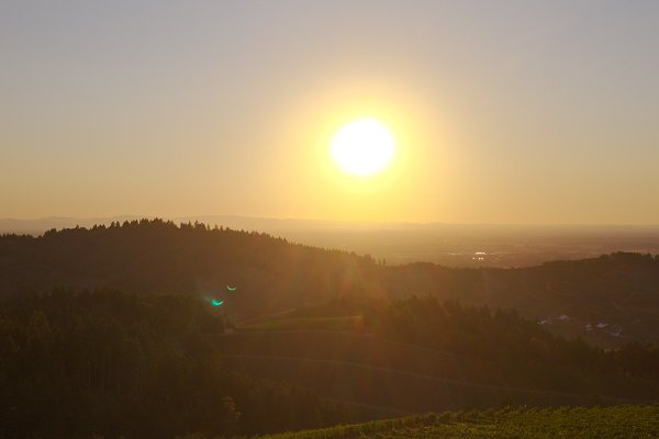 Luftbild um 20:16 Uhr – zum Maximum der Sonnenfinsternis