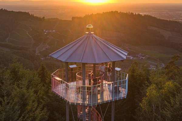 Schwarzwaldhöhen im Licht der Finsternis, 20:27 Uhr